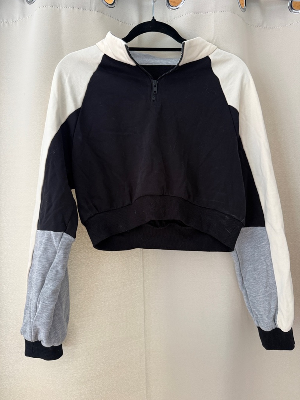 Cropped Raglan Half-Zip Pullover Sweatshirt - Black, Cream & Gray